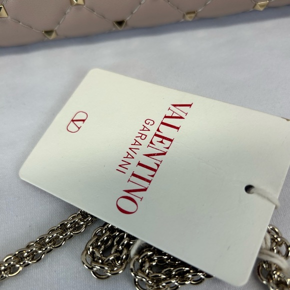 Valentino Garavani

Rockstud Spike Nappa Leather Crossbody Clutch Bag - Picture 3 of 14